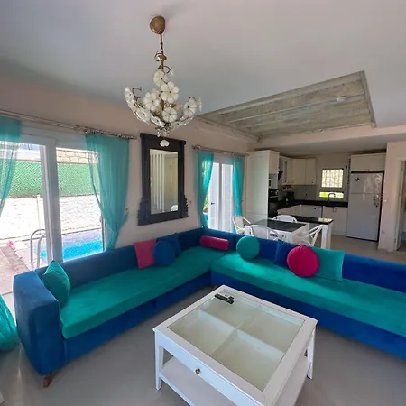 Evalacati - Palma-tamamen Muestakil Villa Cesme