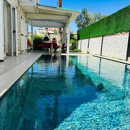 Evalacati-villa Palma-soemineli- Kis Duezeninde Vilă *