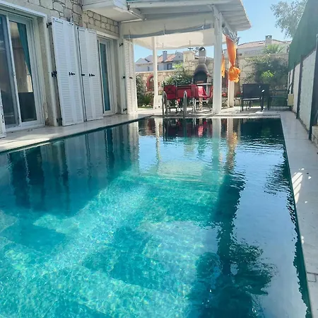 Evalacati-villa Palma-central With Private Pool And Garden Villa Çeşme